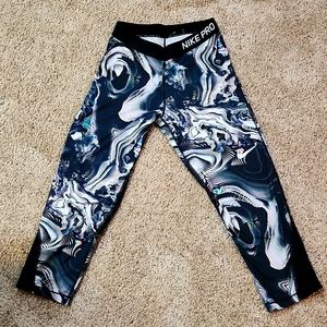Nike Pro | Crop Leggings | sz Medium